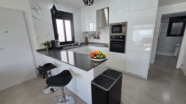 Image No.14-3 Bed Villa for sale