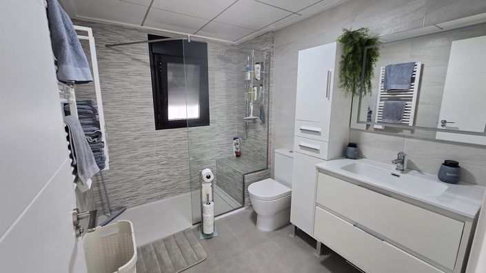 Image No.18-3 Bed Villa for sale