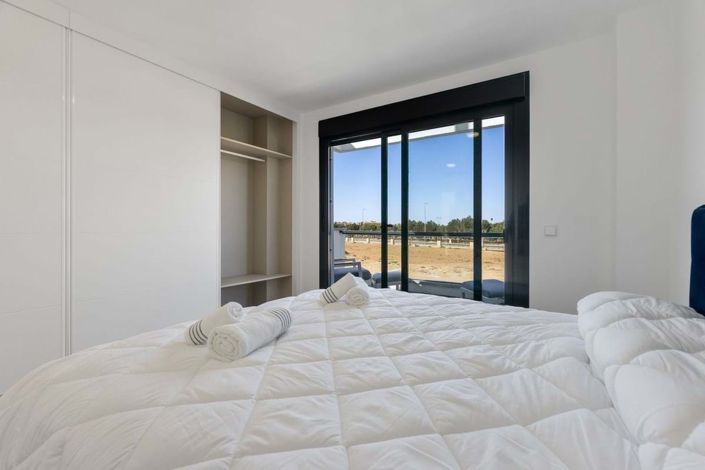 Image No.15-3 Bed Villa for sale