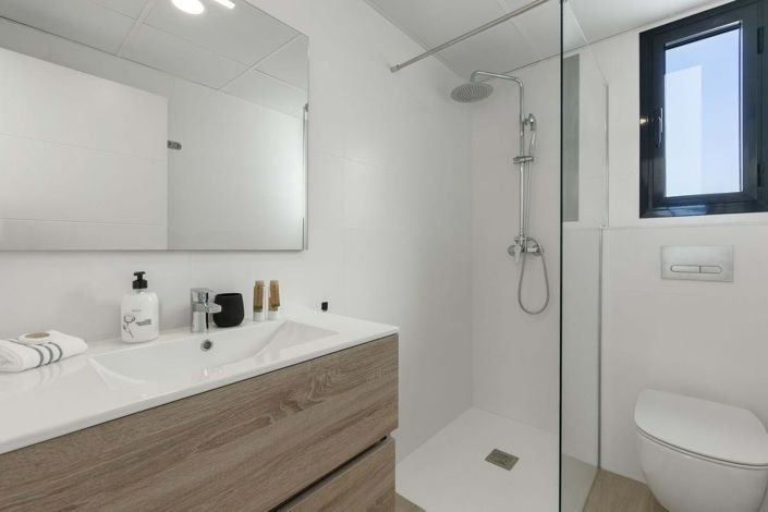 Image No.18-3 Bed Villa for sale