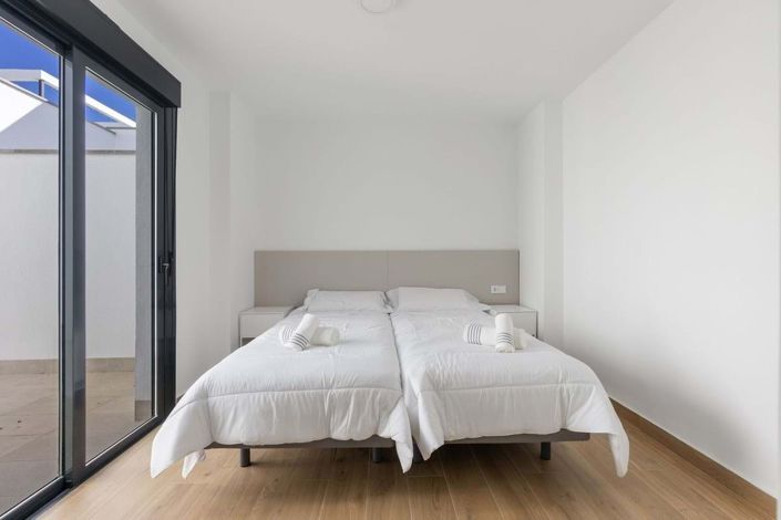 Image No.19-3 Bed Villa for sale