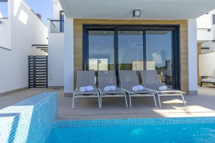 Image No.2-3 Bed Villa for sale