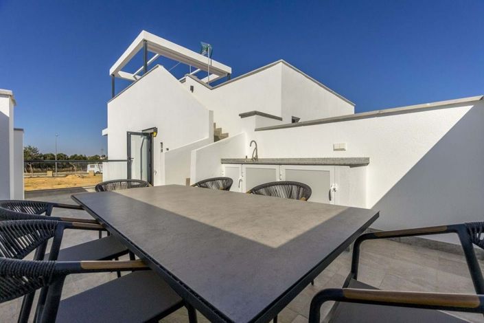 Image No.28-3 Bed Villa for sale