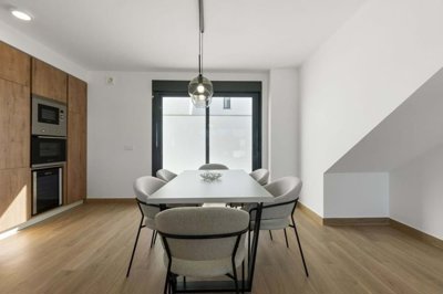 1447-660707-78d1f4f8b6655591b02d22fabb36a692d