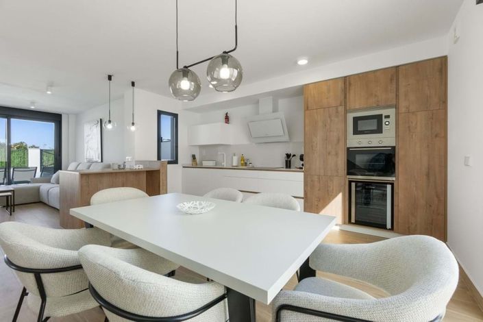 Image No.8-3 Bed Villa for sale