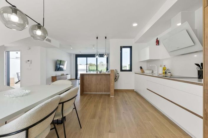 Image No.9-3 Bed Villa for sale