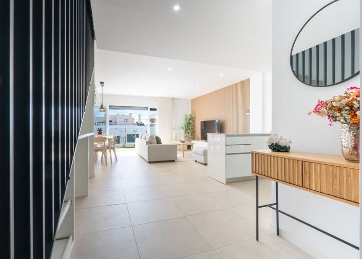 Image No.9-4 Bed Townhouse for sale