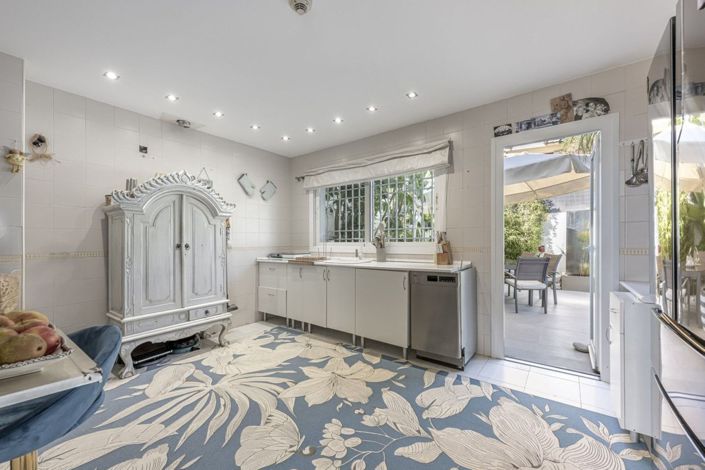 Image No.4-3 Bed Townhouse for sale