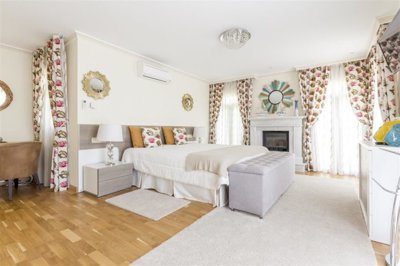 1447-660282-78d1f4f8b6655591b02d22fabb36a692d