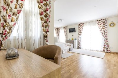 1447-660282-78d1f4f8b6655591b02d22fabb36a692d