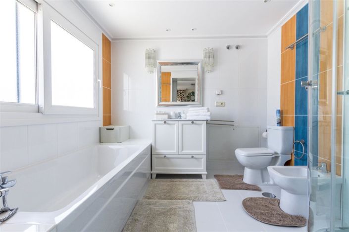 Image No.16-4 Bed Villa for sale