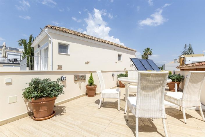 Image No.35-4 Bed Villa for sale