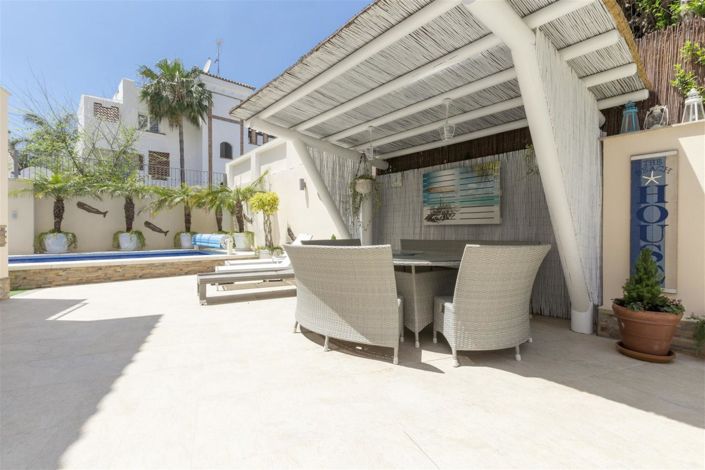 Image No.4-4 Bed Villa for sale