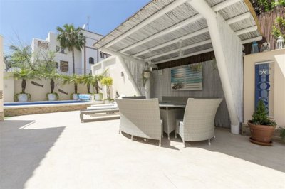 1447-660282-78d1f4f8b6655591b02d22fabb36a692d