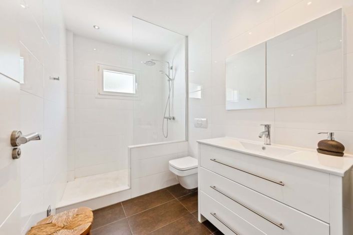 Image No.10-3 Bed Townhouse for sale