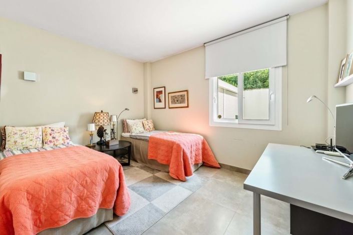 Image No.11-3 Bed Townhouse for sale