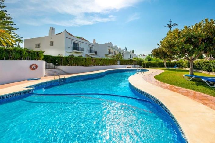 Image No.18-3 Bed Townhouse for sale