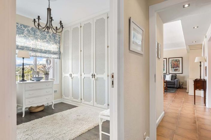 Image No.18-3 Bed Townhouse for sale