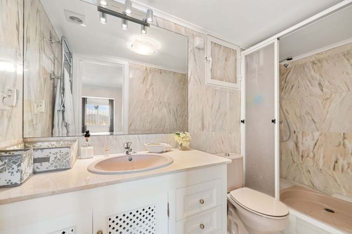 Image No.19-3 Bed Townhouse for sale