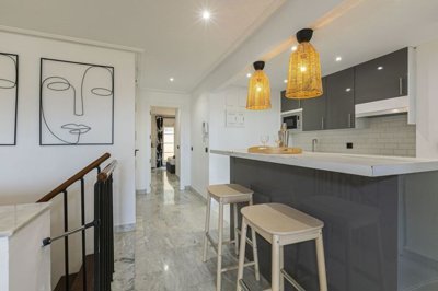 1447-660700-78d1f4f8b6655591b02d22fabb36a692d