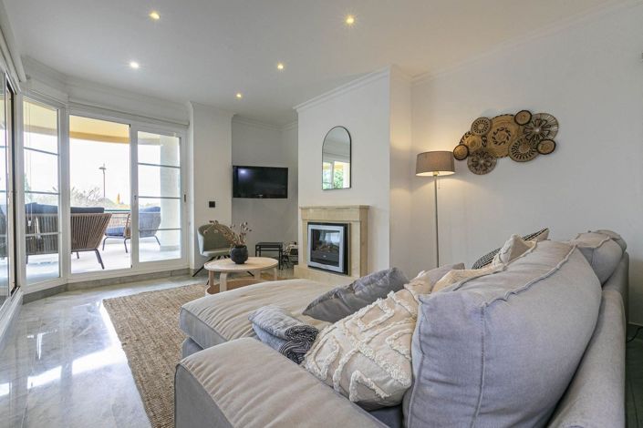 Image No.11-2 Bed Property for sale