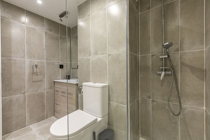 Image No.29-2 Bed Property for sale