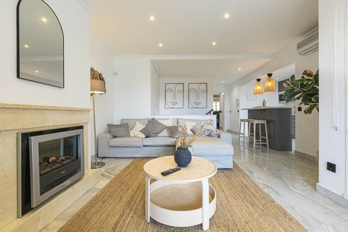 Image No.3-2 Bed Property for sale