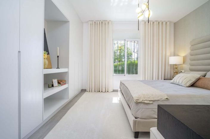 Image No.24-3 Bed Apartment for sale