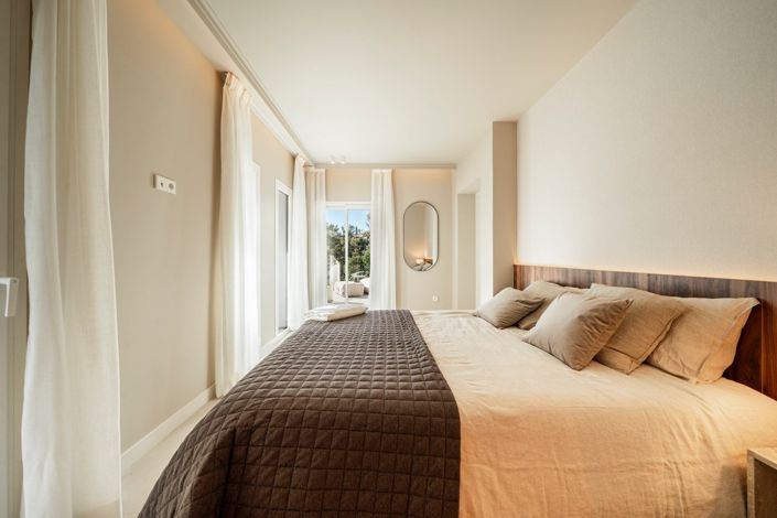 Image No.22-3 Bed Property for sale