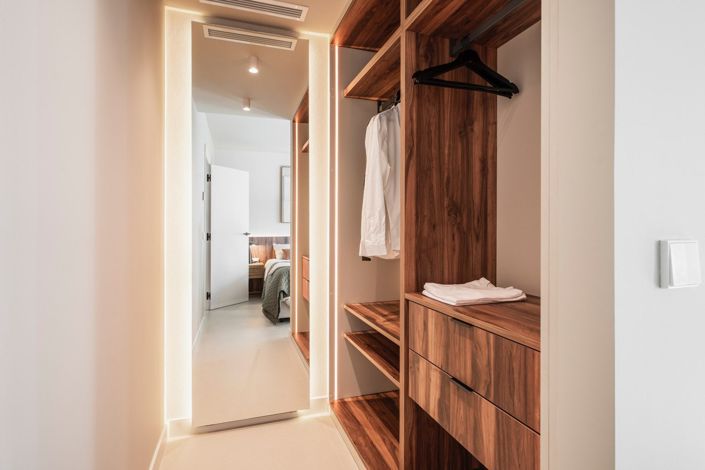 Image No.25-3 Bed Property for sale