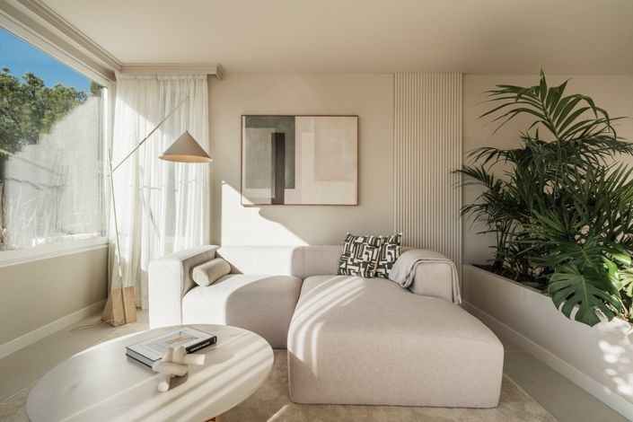 Image No.3-3 Bed Property for sale