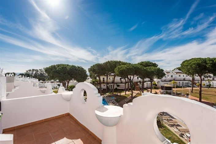 Image No.2-2 Bed Villa for sale