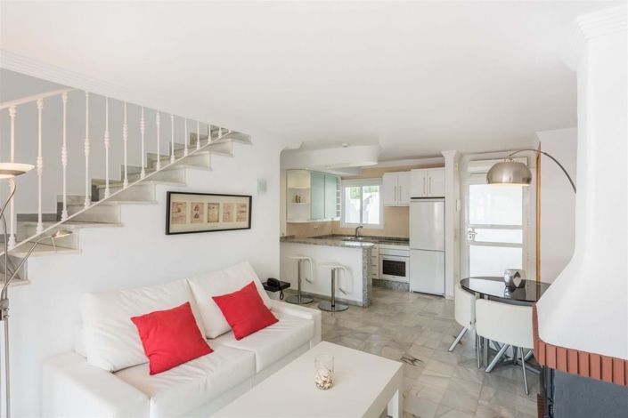 Image No.20-2 Bed Villa for sale