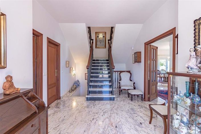 Image No.12-4 Bed Villa for sale