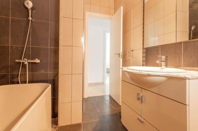 1447-660284-78d1f4f8b6655591b02d22fabb36a692d