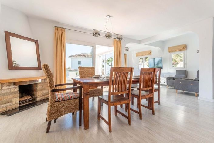 Image No.5-4 Bed Villa for sale