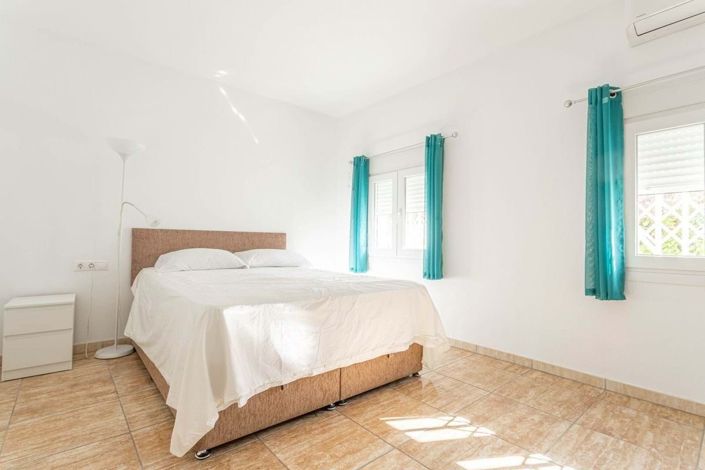 Image No.8-4 Bed Villa for sale