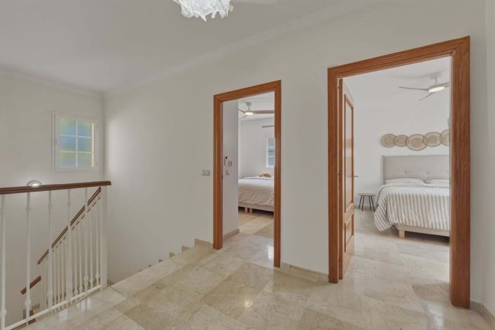 Image No.14-5 Bed Villa for sale