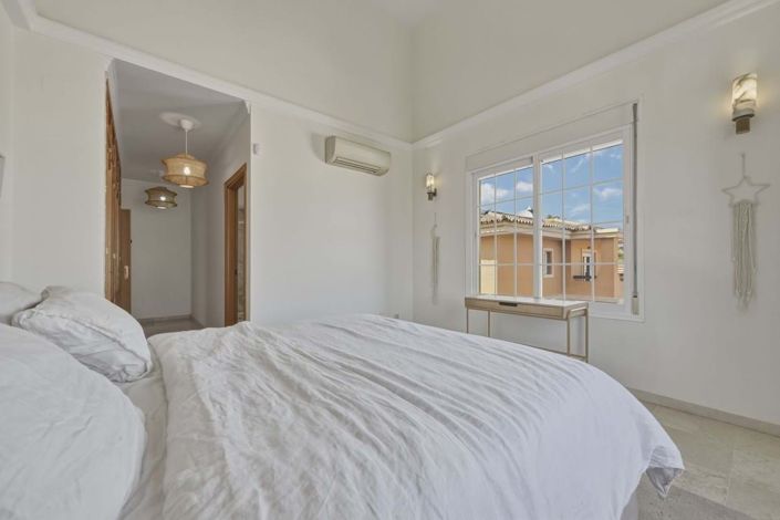 Image No.21-5 Bed Villa for sale