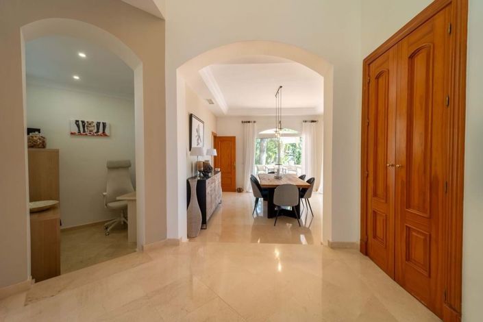 Image No.26-4 Bed Villa for sale