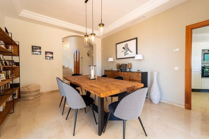 Image No.29-4 Bed Villa for sale