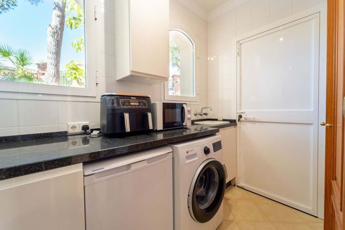 Image No.34-4 Bed Villa for sale