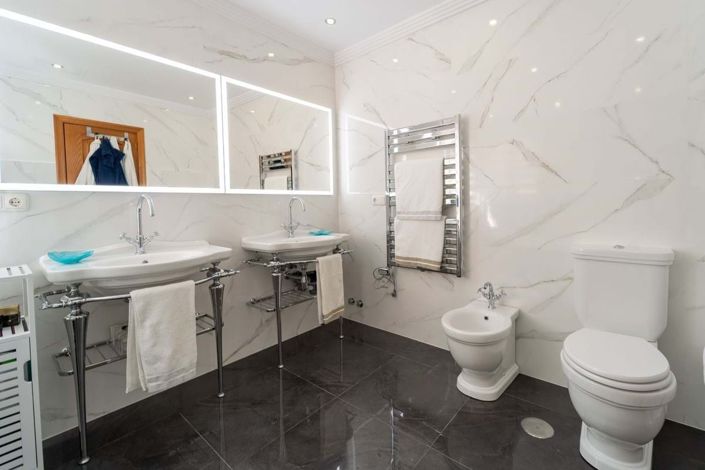 Image No.51-4 Bed Villa for sale