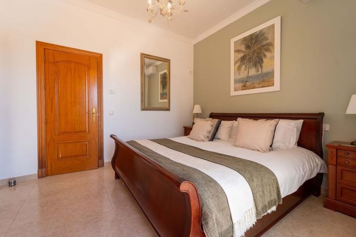 Image No.56-4 Bed Villa for sale