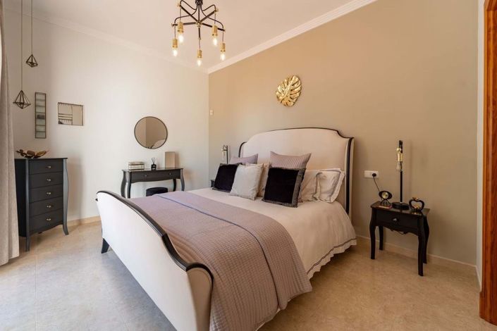 Image No.60-4 Bed Villa for sale