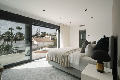 1447-660638-78d1f4f8b6655591b02d22fabb36a692d