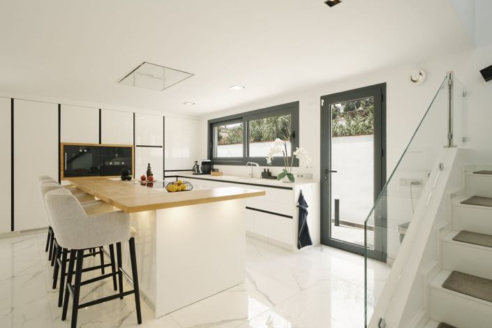 Image No.30-4 Bed Villa for sale