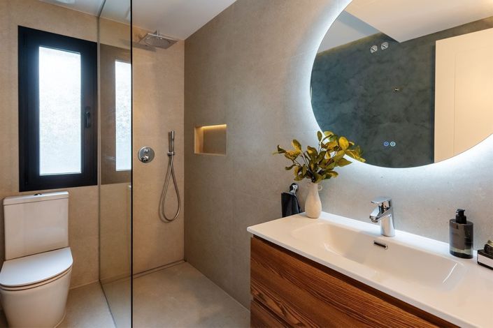 Image No.15-4 Bed Villa for sale