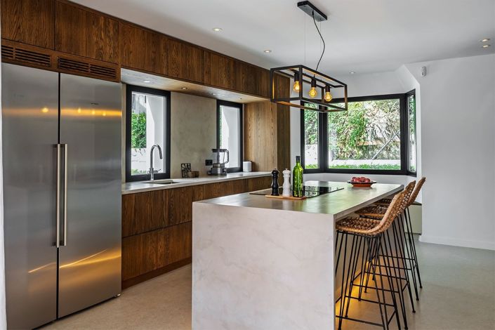 Image No.3-4 Bed Villa for sale