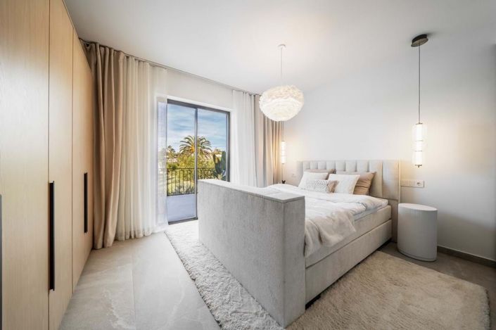 Image No.23-4 Bed Townhouse for sale